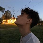 Profesor cordobés ofrecía clases de TICs y teoría de la comunicación a estudiantes secundarios e ingresantes universitarios. Modalidad video llamada o presencial